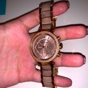Michael Kors rose gold